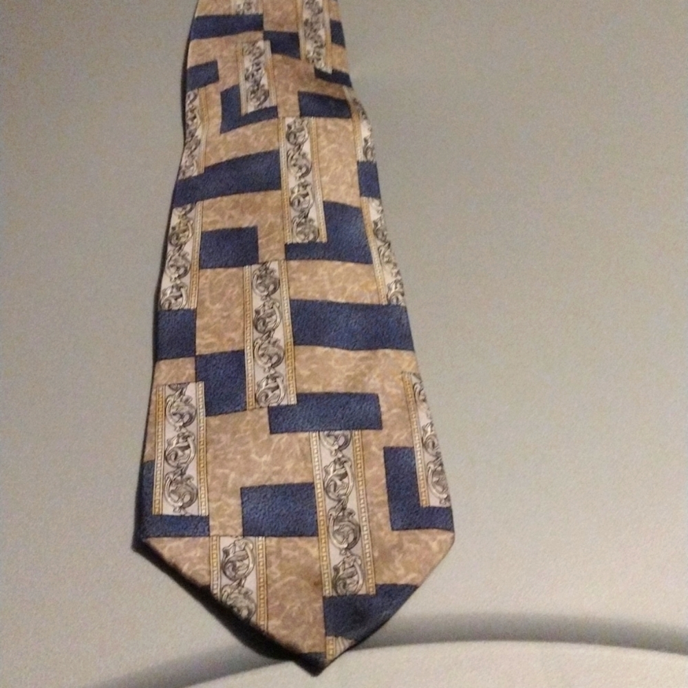 *4/$20 Bundle Deal Closet Cleanout Sale* Pierre Cardin All Silk men's Tie